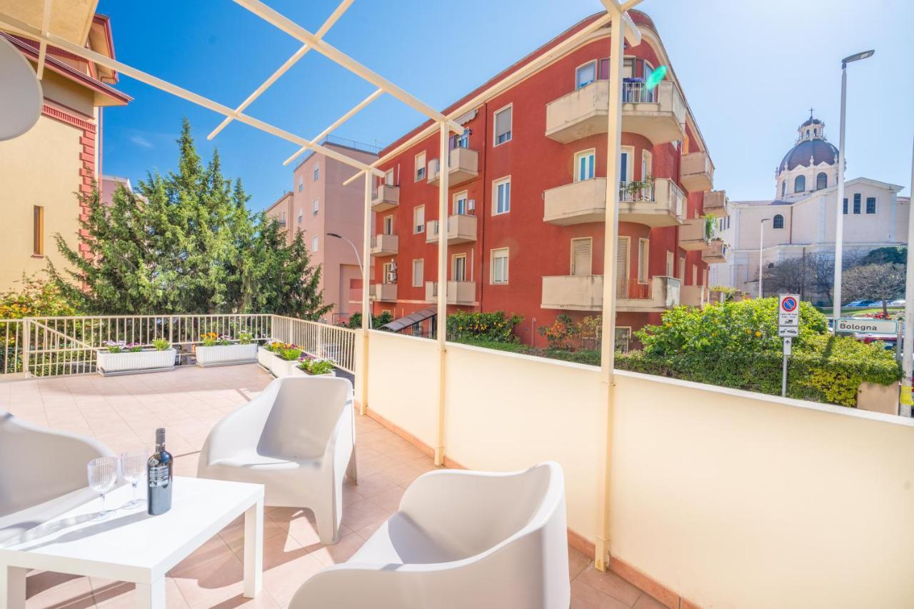 Casa Bonaria - Terrace On The Basilica- Wifi - Ac Apartment *